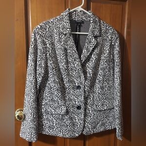 Torrid Black and White Rose Pattern Blazer Size 3X